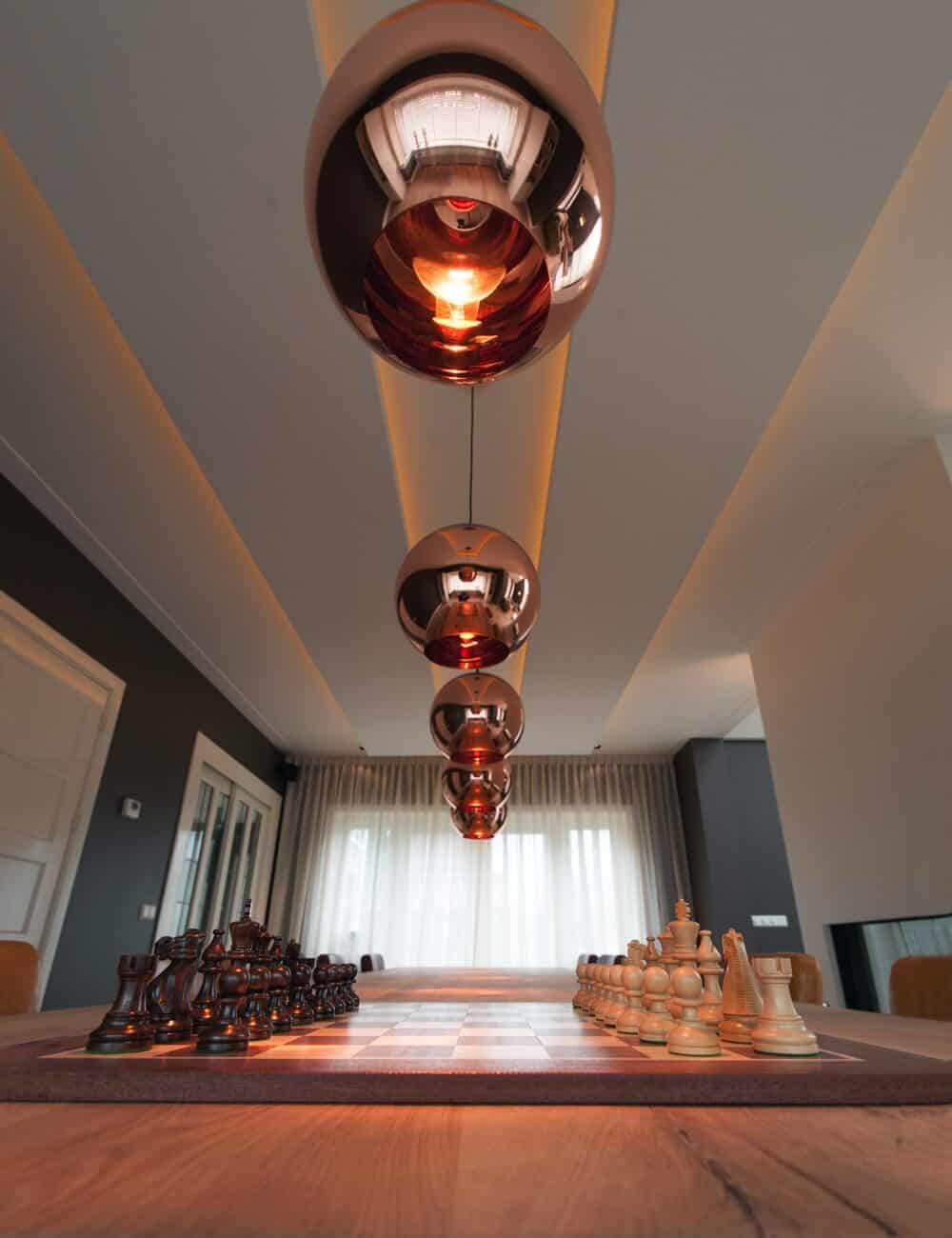 interieurarchitect Stan van den Wildenberg ontwerpt aanbouw met plafond en indirecte verlichting