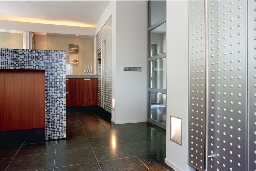 binnenhuisarchitect Stan van den Wildenberg ontwerpt villa in Amersfoort badkamer met keuken en Kreon inbouw armaturen binnenhuisarchitect Stan van den Wildenberg ontwerpt villa in Amersfoort badkamer met keuken en Kreon inbouw armaturen