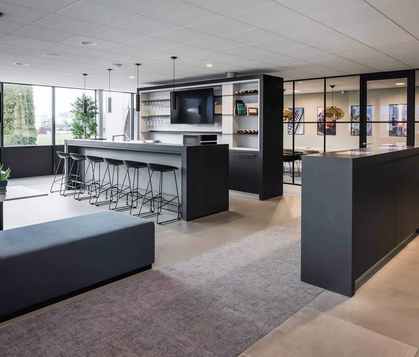 binnenhuisarchitect ontwerp kantoor hanglamp Gispen barkrukken Hay systeemwand Planeffect vloerbedekking Modulyss interieurdesign Wildenberg interieurbouw Van Keulen binnenhuisarchitect ontwerp kantoor hanglamp Gispen barkrukken Hay systeemwand Planeffect vloerbedekking Modulyss interieurdesign Wildenberg interieurbouw Van Keulen