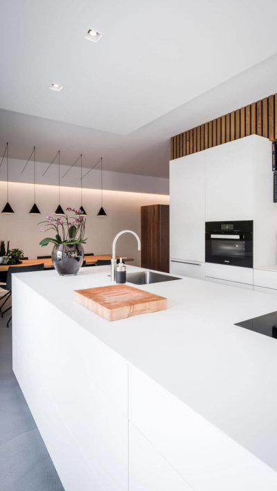 interieurarchitect Stan Wildenberg ontwerp interieur keuken eettafel schilderij hanglampen Bulthaup Bora kookeiland interieurarchitect Stan Wildenberg ontwerp interieur keuken eettafel schilderij hanglampen Bulthaup Bora kookeiland