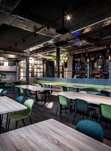 Interieurarchitect Stan Wildenberg kantoor Lomans totaalinstallateurs Capelle bedrijfsrestaurant RobertBoon PlanetOffice Heembouw Hoogendoorn Planeffect Moduleo Fagerhult Viskerinterieurbouw Kerastone Tarkett