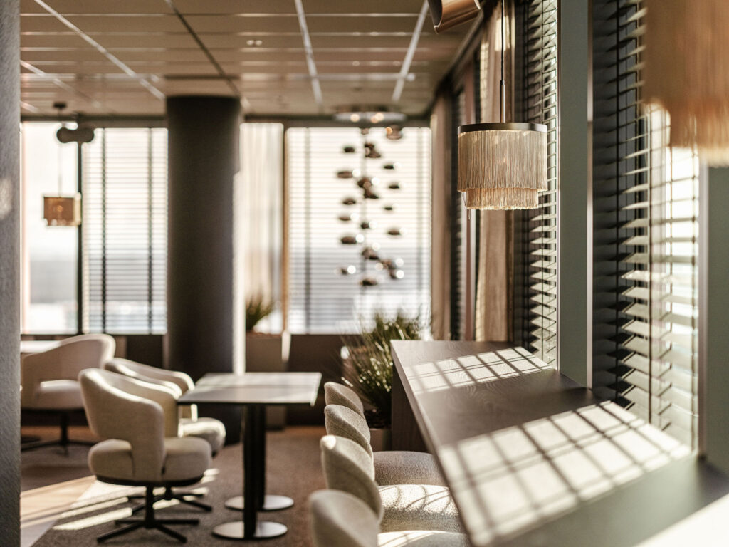 interieurarchitect Wildenberg binnenhuisarchitect Benkey Finance Boutique WTC Almere 21e verdieping Peter Baas