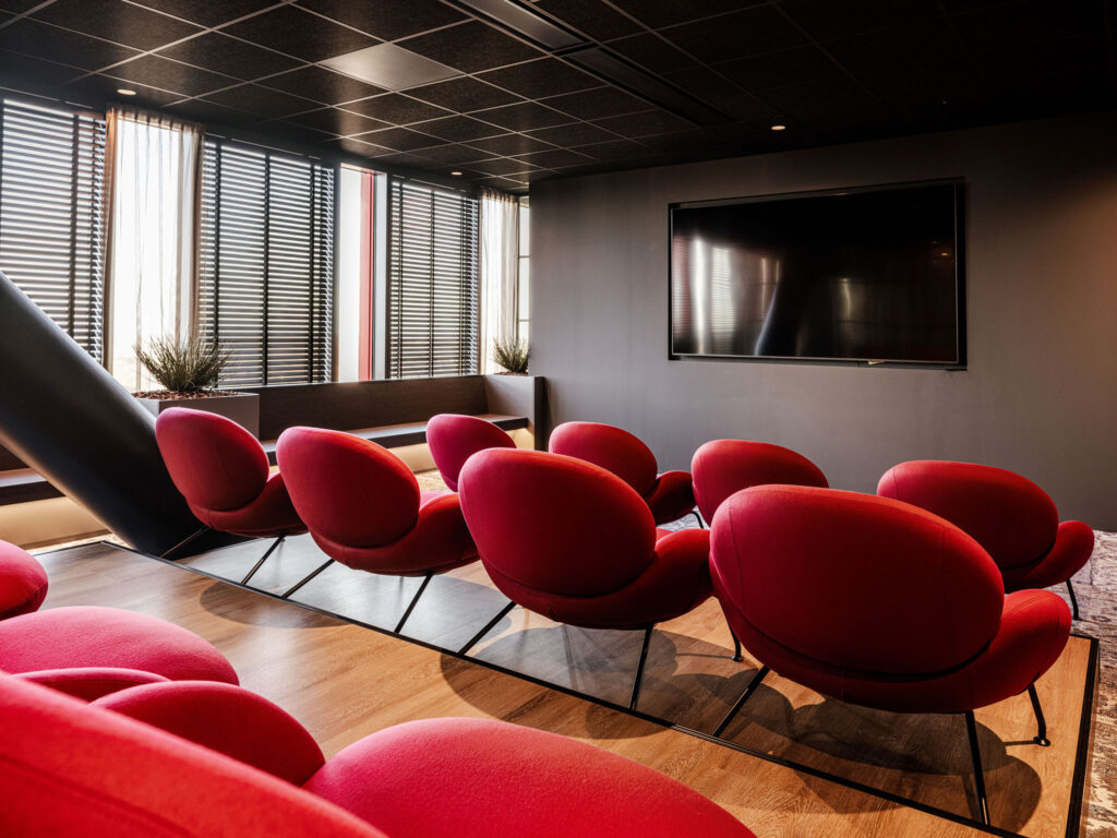 interieurarchitect Wildenberg binnenhuisarchitect Benkey Finance Boutique WTC Almere 21e verdieping Planeffect