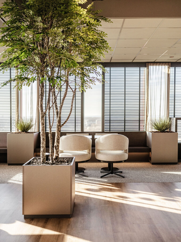 interieurarchitect Wildenberg interieurarchitectuur Benkey WTC Almere 21e verdieping Liviza Tarkett plantenbak