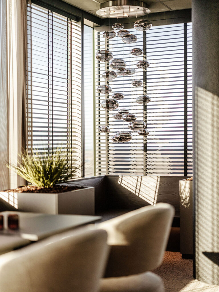 interieurarchitect Wildenberg interieurarchitectuur Benkey WTC Almere 21e verdieping Peter Baas Photography Maretti restaurant