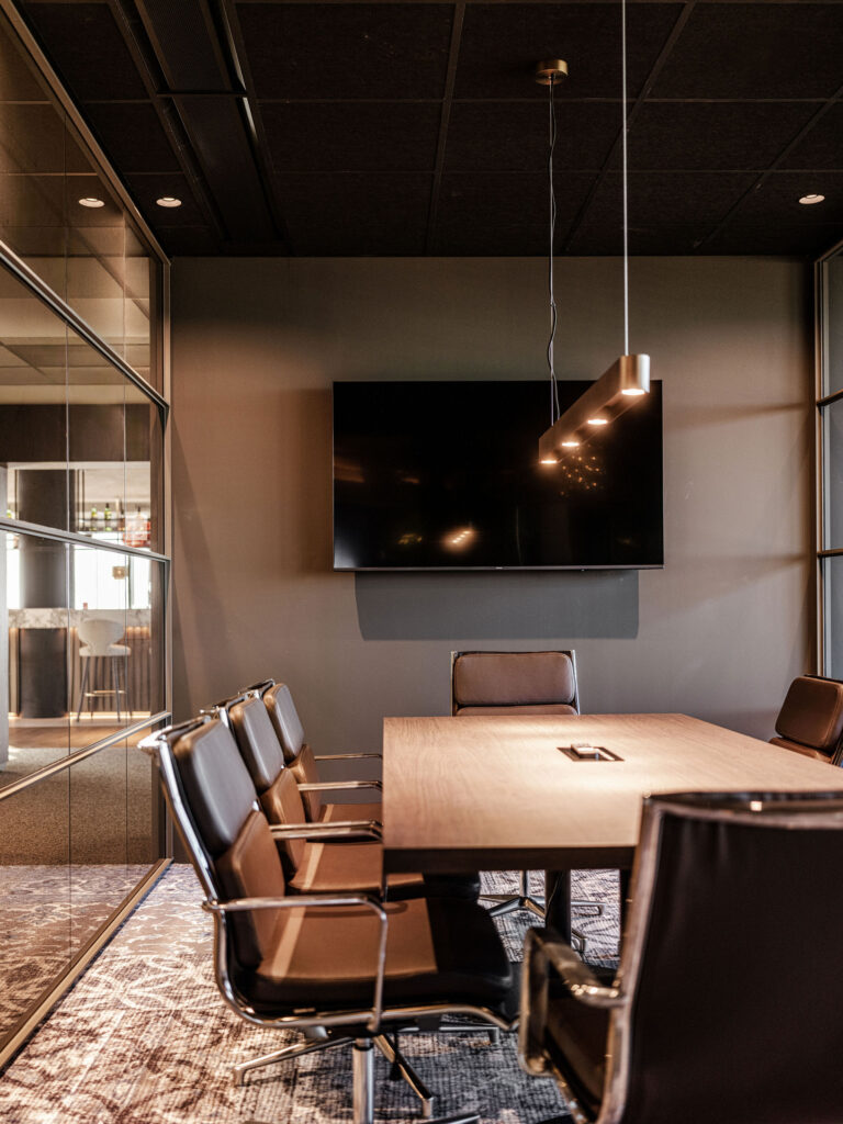 interieurarchitect Wildenberg interieurarchitectuur Benkey WTC Almere 21e verdieping Peter Baas Planeffect vergaderruimte
