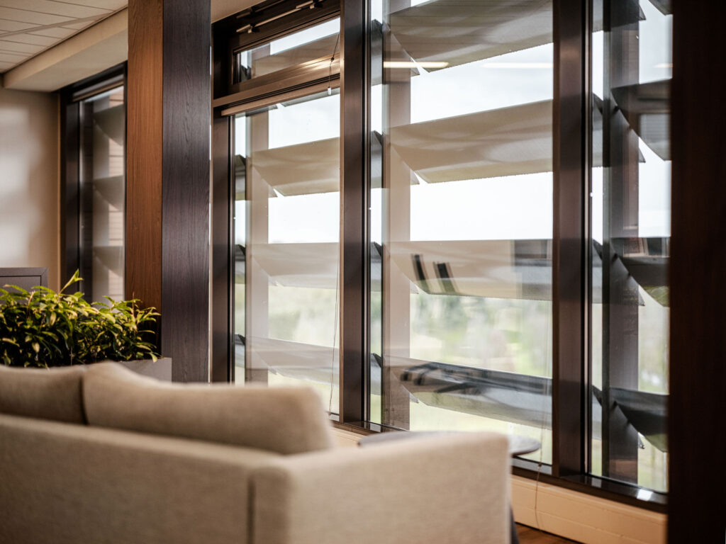 interieurarchitect Wildenberg NTT Data kantoor Meinema Peter Baas gevelbekleding zonwering