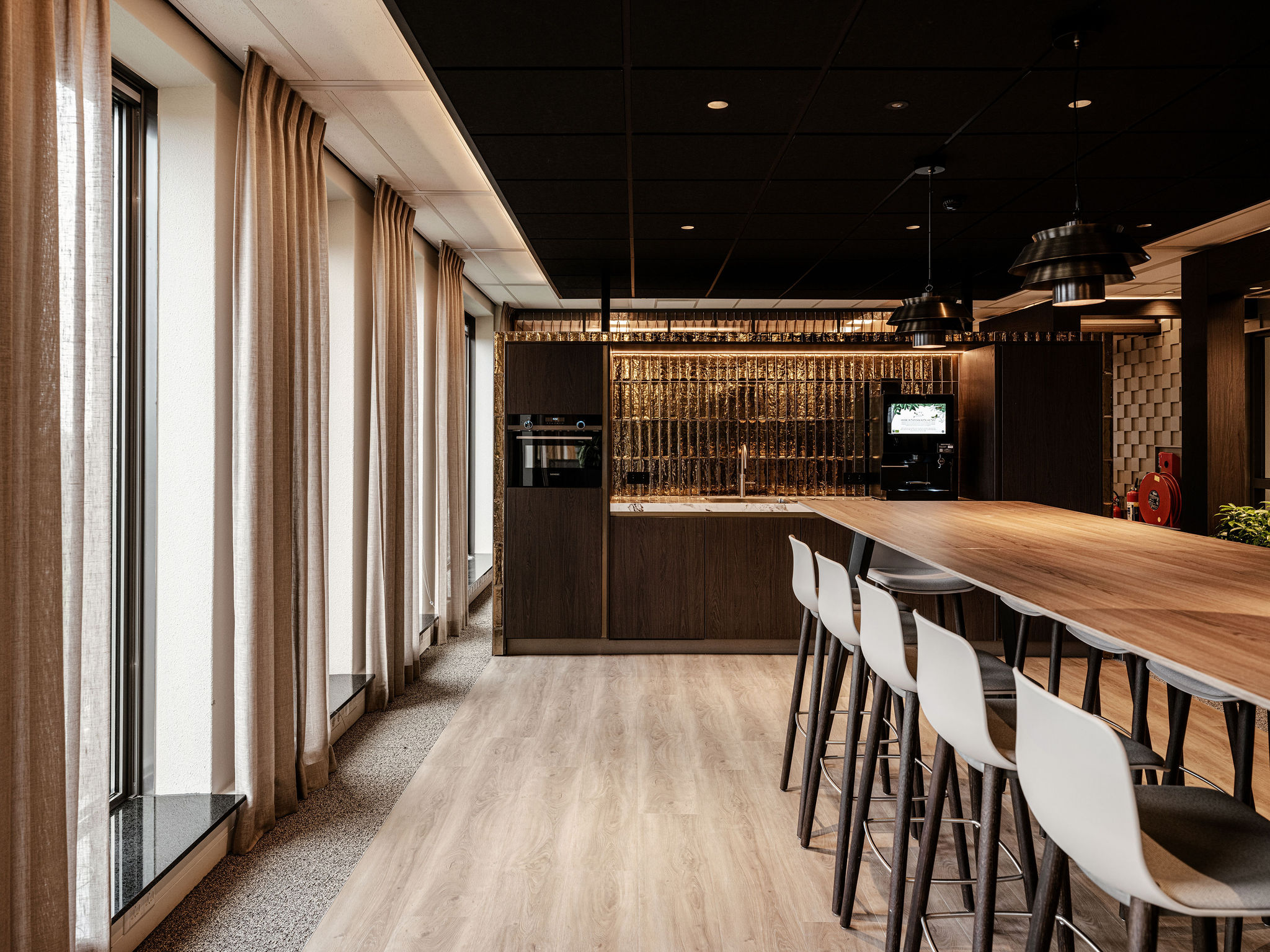interieurarchitect Wildenberg NTT Data kantoor Meinema Peter Baas Maretti bar flex werkplek