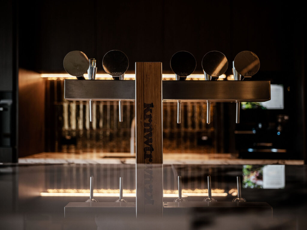 interieurarchitect Wildenberg NTT Data kantoor Meinema Peter Baas bar water tap