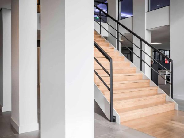 binnenhuisarchitect ontwerp trap vide hanglamp Maretti Dream systeemwand Planeffect interieurdesign Wildenberg binnenhuisarchitect ontwerp trap vide hanglamp Maretti Dream systeemwand Planeffect interieurdesign Wildenberg